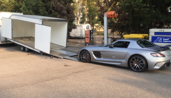 Перевозка Mercedes-Benz SLS AMG в автосалон Германии